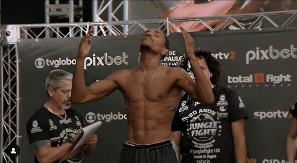 Após nocaute avassalador e apresentação de gala no Jungle Fight 122, Ronaldo Freestyle comenta vitória e planos para&nbsp;2024