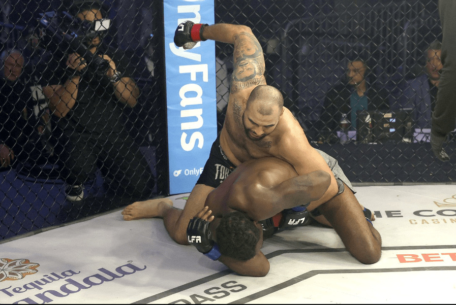 LFA 184: Osman Diaz nocauteia Bevon Lewis no main event; três de quatro brasileiros&nbsp;vencem