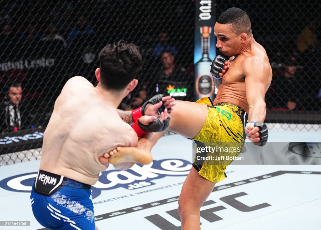 UFC 302: André Mascote supera Mitch Raposo e vence segunda&nbsp;consecutiva