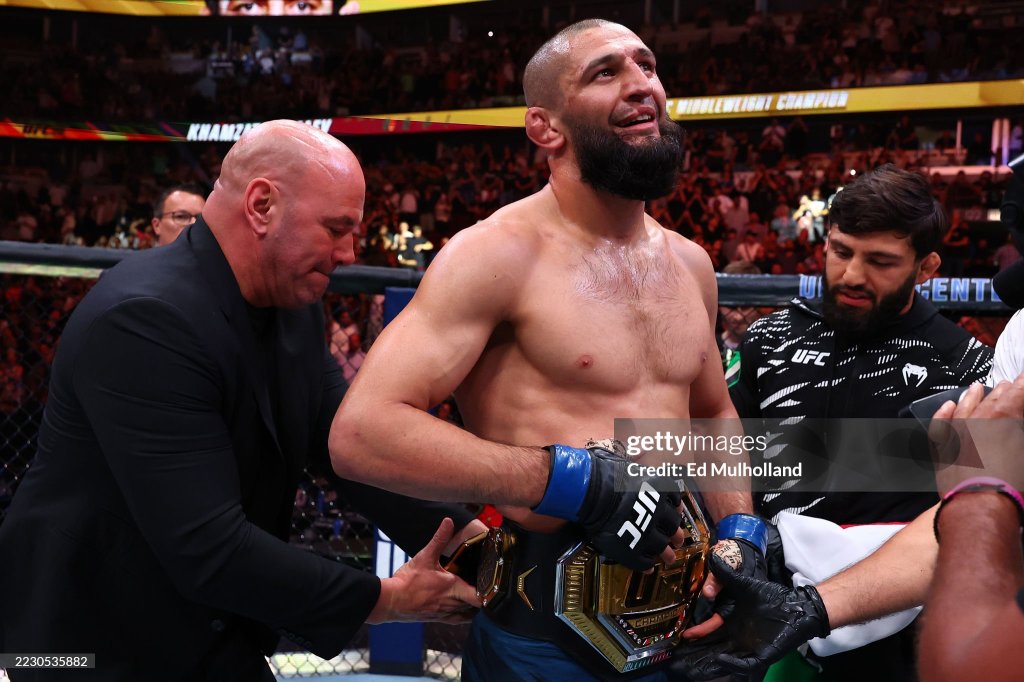 UFC 319: Khamzat Chimaev domina Du Plessis e conquista cinturão dos médios; confira os resultados&nbsp;completos