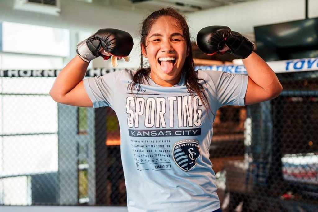 Musa do MMA: Karine ‘Japa’ enfrenta Alex Apodaca no Peak Fighting Championship 47 em setembro no&nbsp;Texas/EUA