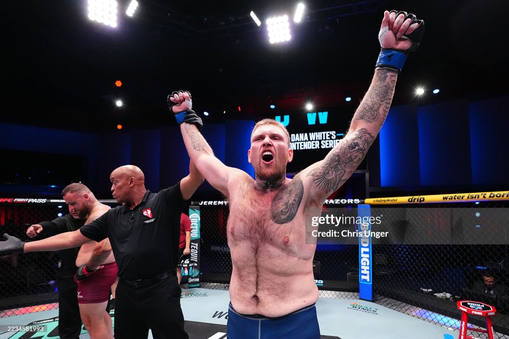 DWCS 2025 – Semana 05: Steven Asplund tratoriza Anthony Guarascio com 16 segundos e 3 brasileiros são contratados para o UFC; confira os resultados&nbsp;completos