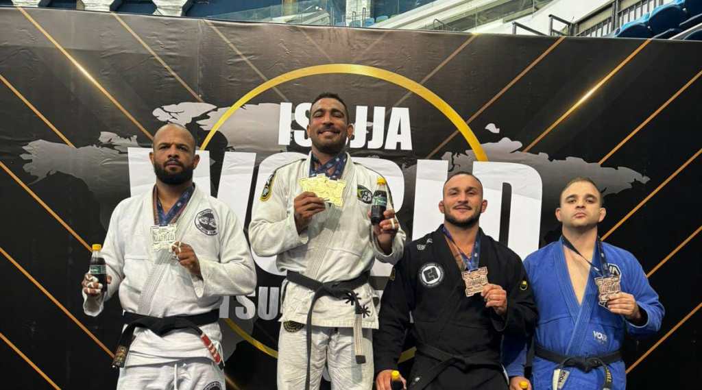 Medalha de prata no Mundial de Jiu-Jitsu ISBJJA no Rio de Janeiro/RJ, Fernando Gomes entra em ação no MMA neste sábado em&nbsp;Joinville/SC
