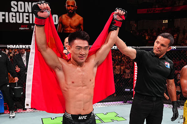 UFC Macau: Song Yadong finaliza Deiveson Figueiredo no 2° round; Xicão é atropelado por Pavlovich; confira os resultados&nbsp;completos